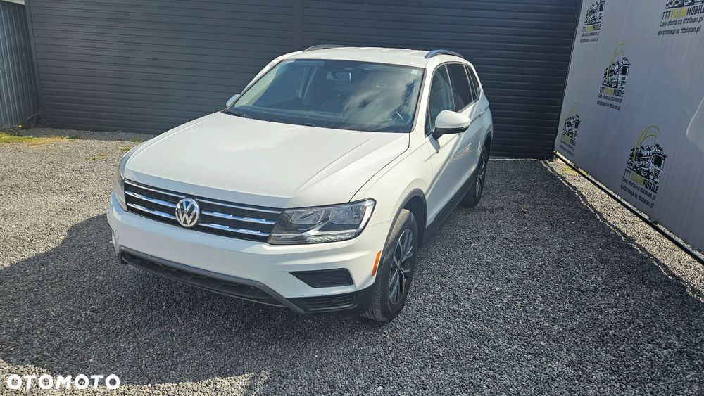 Volkswagen Tiguan - 1