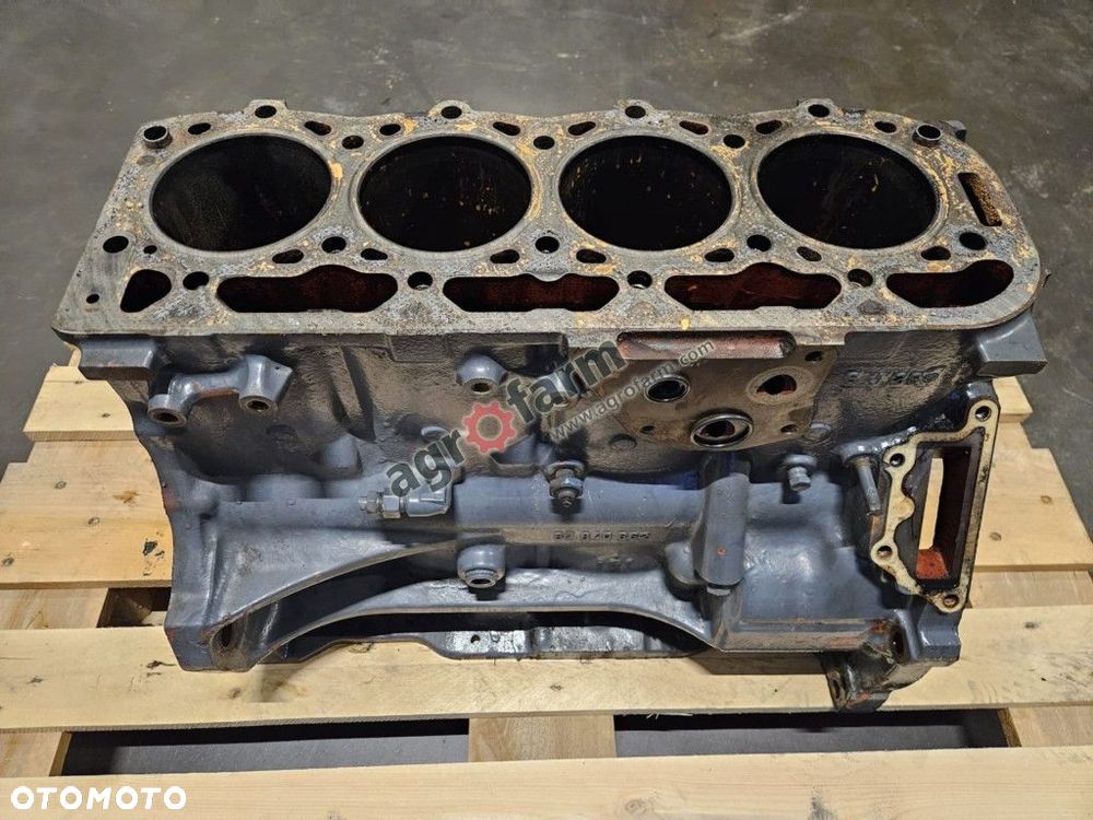 Blok silnika Ford 5640, 6610S, 6640, 6810S - 2