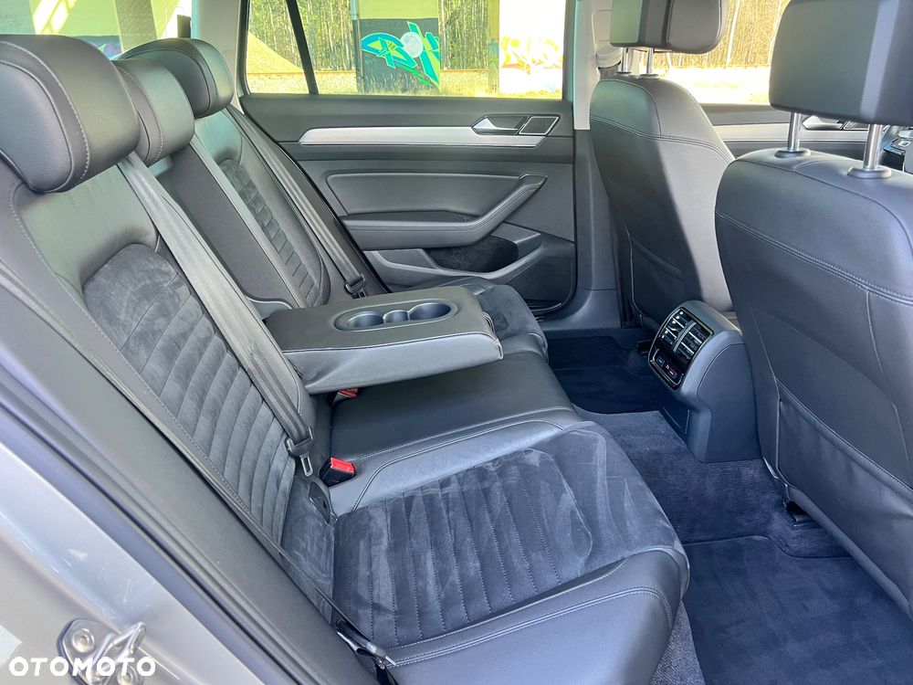 Volkswagen Passat 2.0 TDI (BlueMotion Technology) Highline - 15