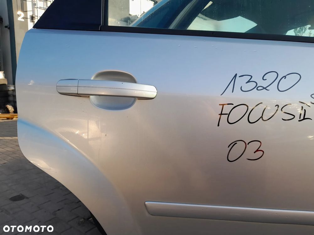 FORD FOCUS MK2 DRZWI PRAWE TYLNE PRAWY TYŁ SEDAN KOLOR: 03 - 2