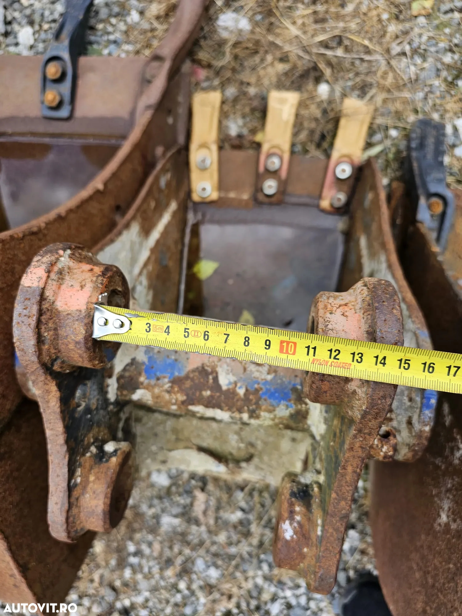 Cupa minixcavator de 2.5 Tone latime 300 mm - 5