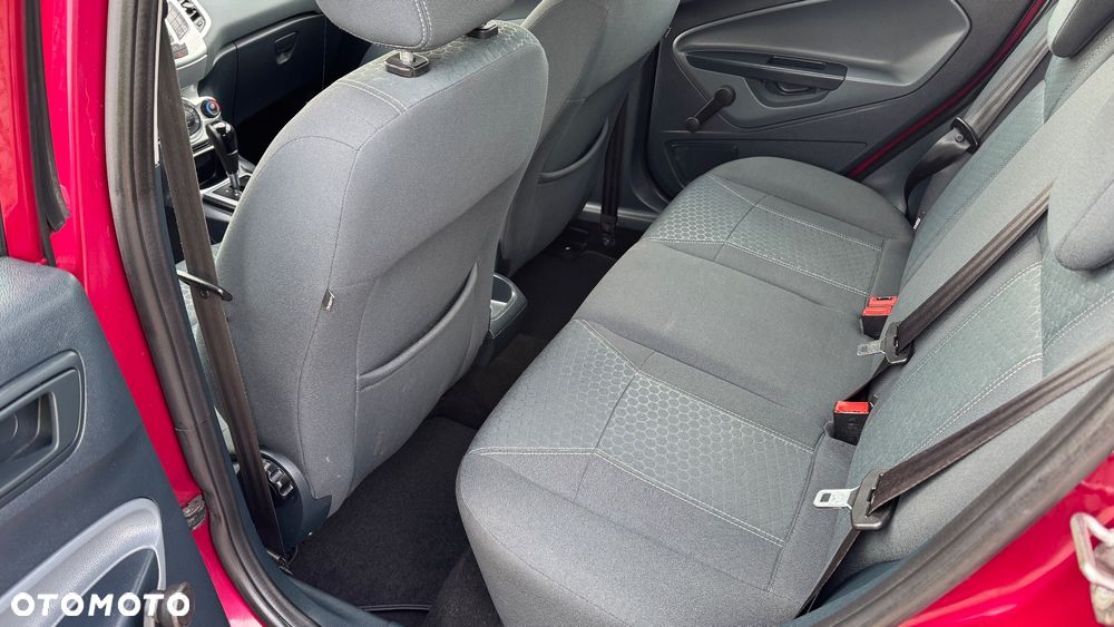 Ford Fiesta 1.4 Autom Champions Edition - 13