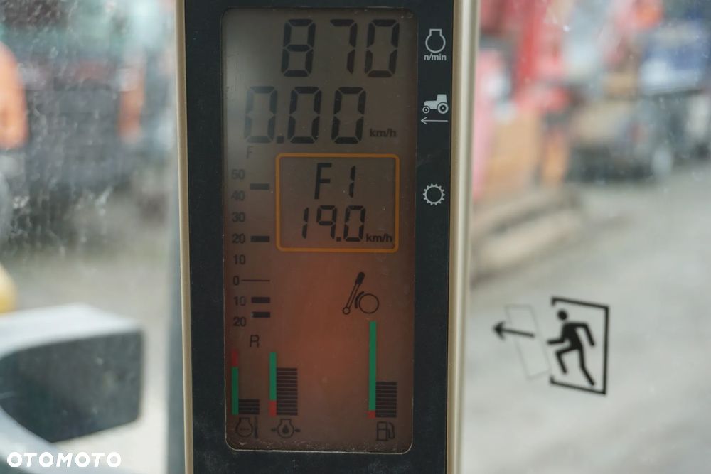 John Deere 7920 - 23