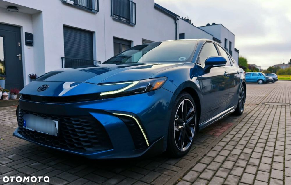 Toyota Camry - 24