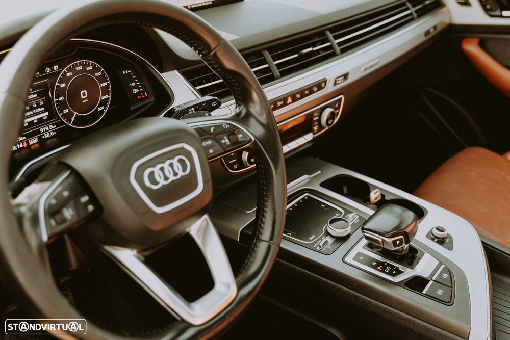 Audi Q7 3.0 TDI E-tron quattro S-line Tiptronic - 27