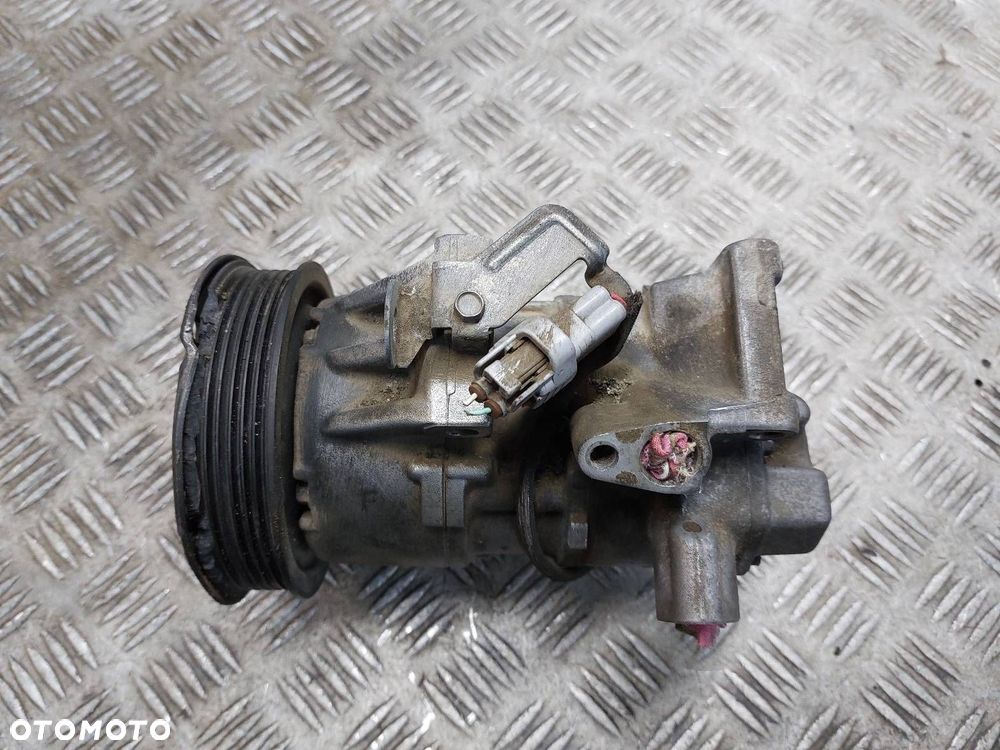 SPRĘŻARKA KOMPRESOR KLIMATYZACJI USZKODZONY TOYOTA YARIS II 1.4 D4D - 2