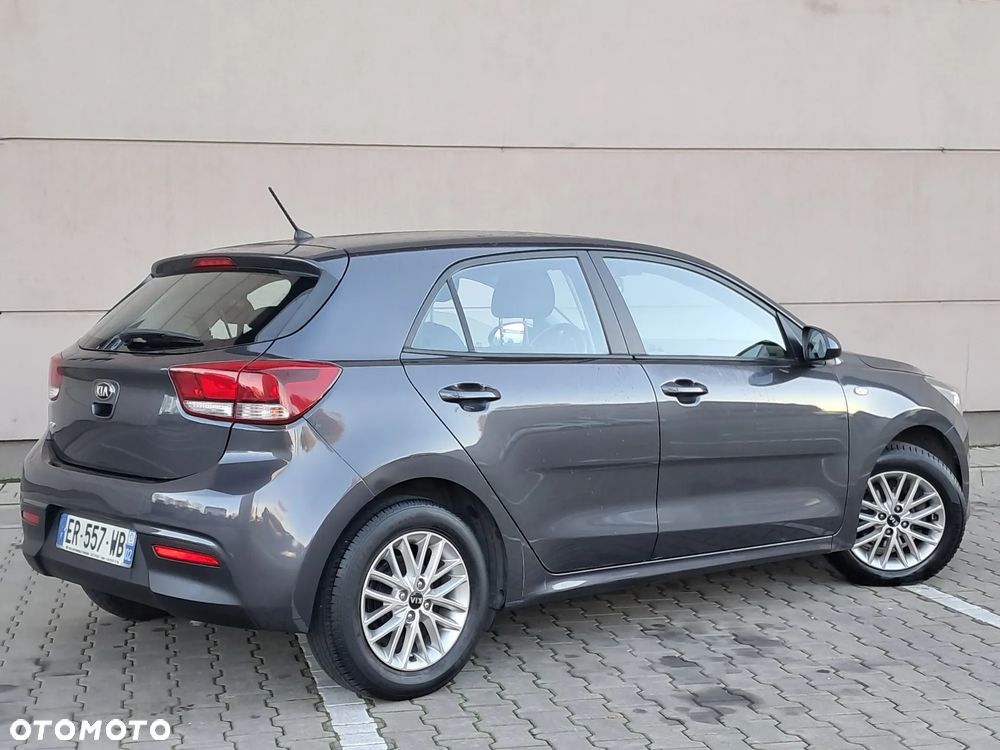Kia Rio 1.2 Dream Team Edition - 14
