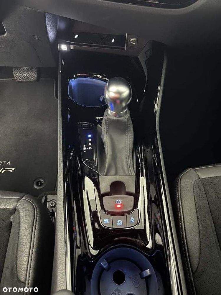 Toyota C-HR - 13