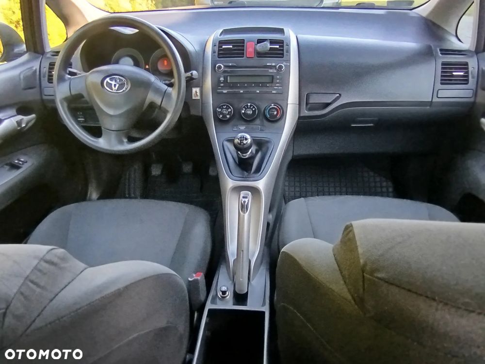 Toyota Auris 1.4 D-4D - 7