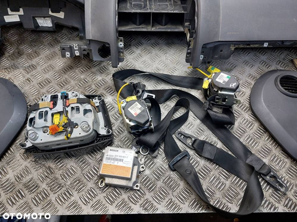 ZESTAW AIRBAG KOKPIT DESKA PASY PODUSZKI KURTYNY MODUŁ TOUAREG I 7L - 7