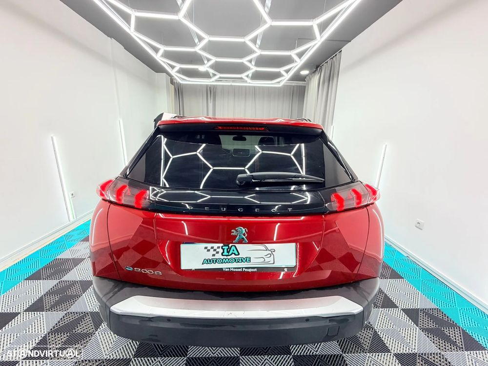 Peugeot e-2008 50 kWh Allure - 6