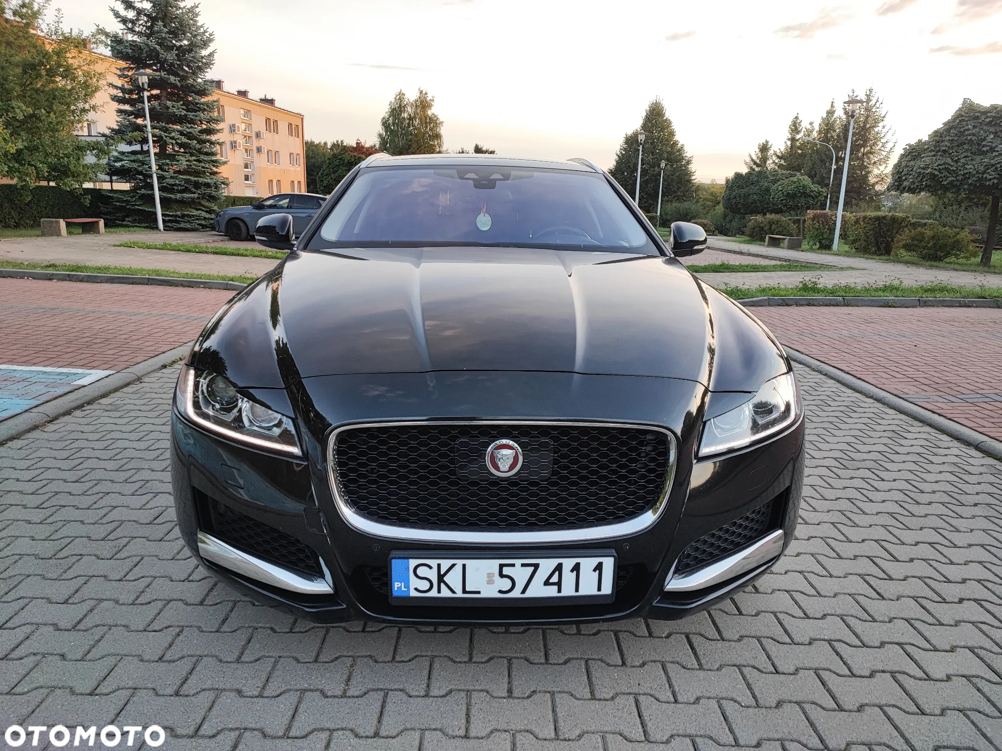Jaguar XF 30d Sportbrake Portfolio - 3