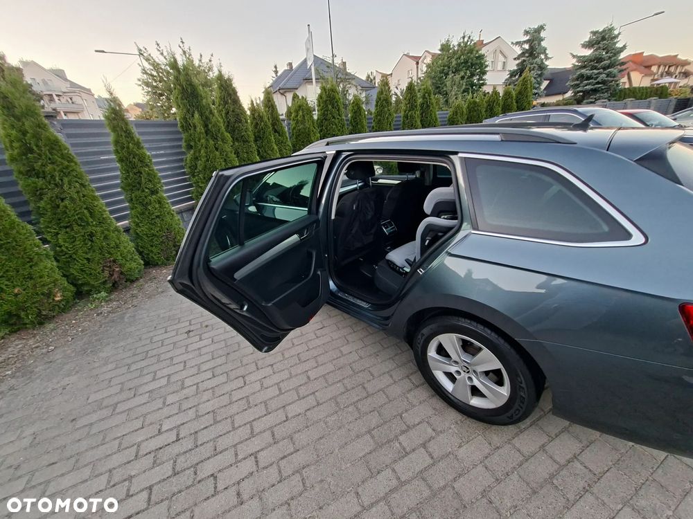 Skoda Superb 2.0 TDI Ambition - 13
