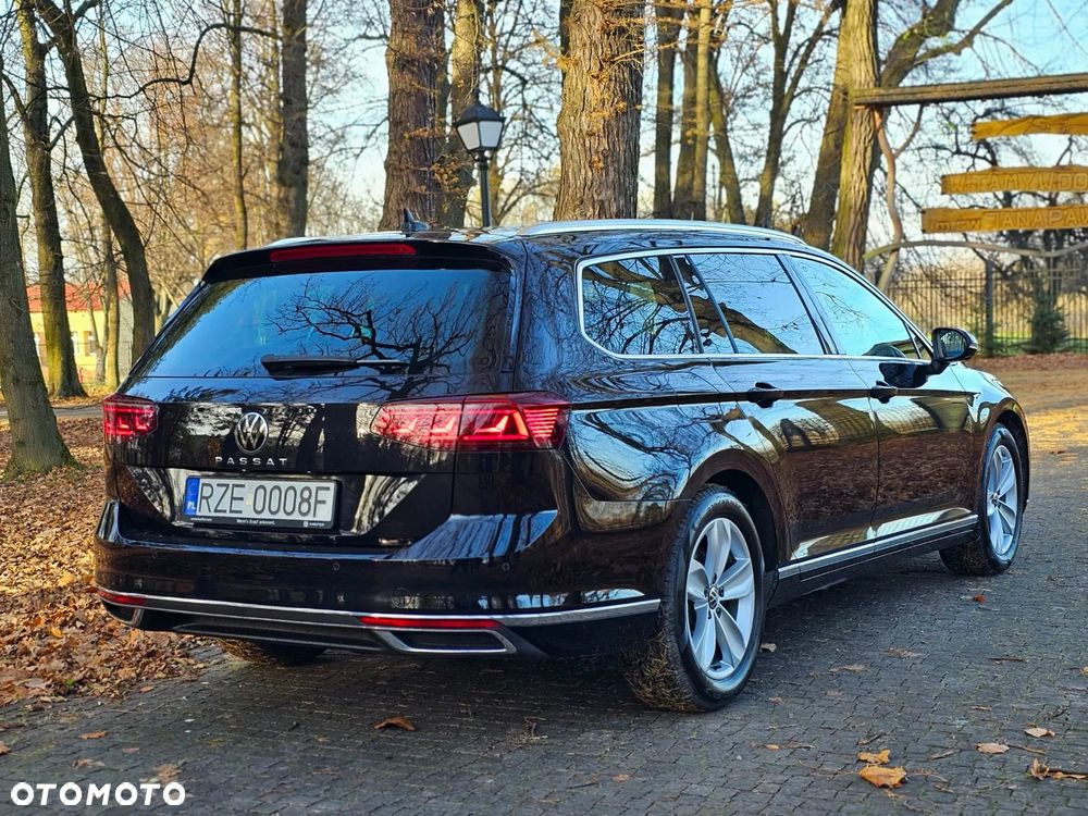 Volkswagen Passat - 4