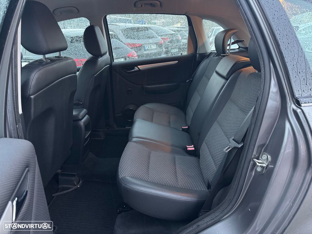 Mercedes-Benz B 180 CDI - 12