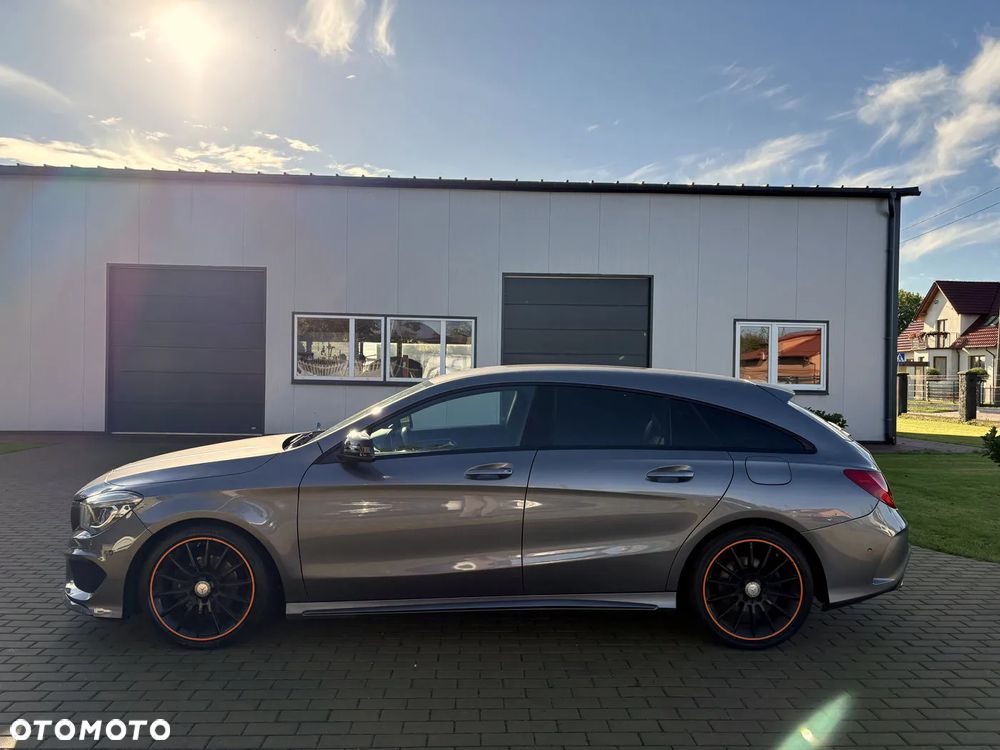 Mercedes-Benz CLA Shooting Brake 200 7G-DCT Orange Art Edition - 2