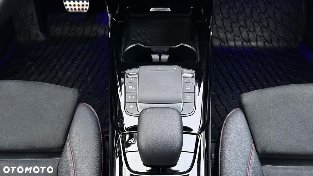 Mercedes-Benz Klasa A 35 AMG 4-Matic 7G-DCT - 19