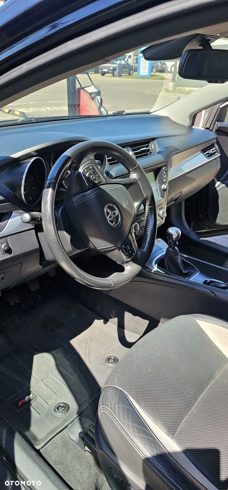 Toyota Avensis 2.0 D-4D Selection - 5