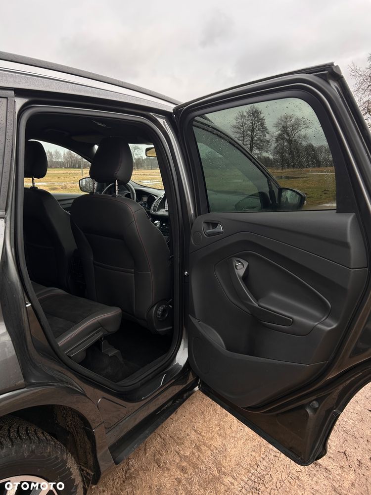 Ford Kuga 1.5 EcoBoost 2x4 Titanium - 14