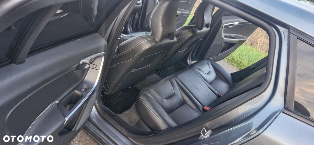 Volvo V60 D2 Geartronic Kinetic - 10