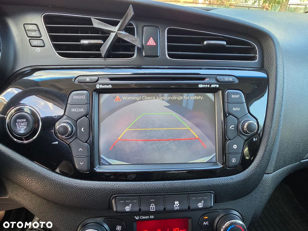 Kia Ceed 1.6 CRDi 128 Platinum Edition - 13