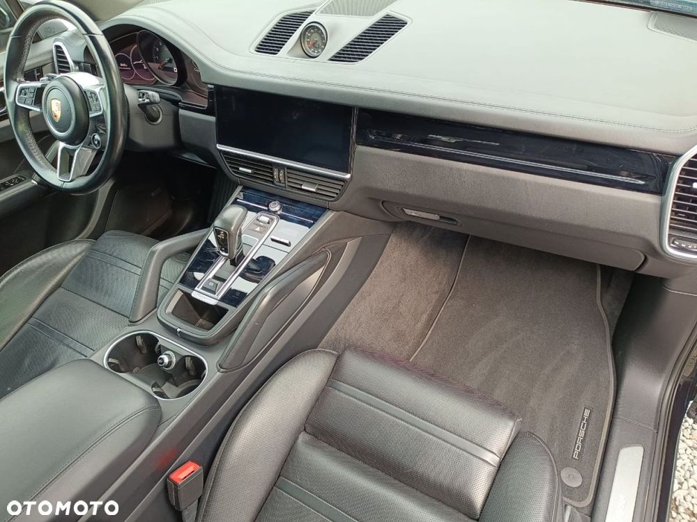 Porsche Cayenne Standard - 31