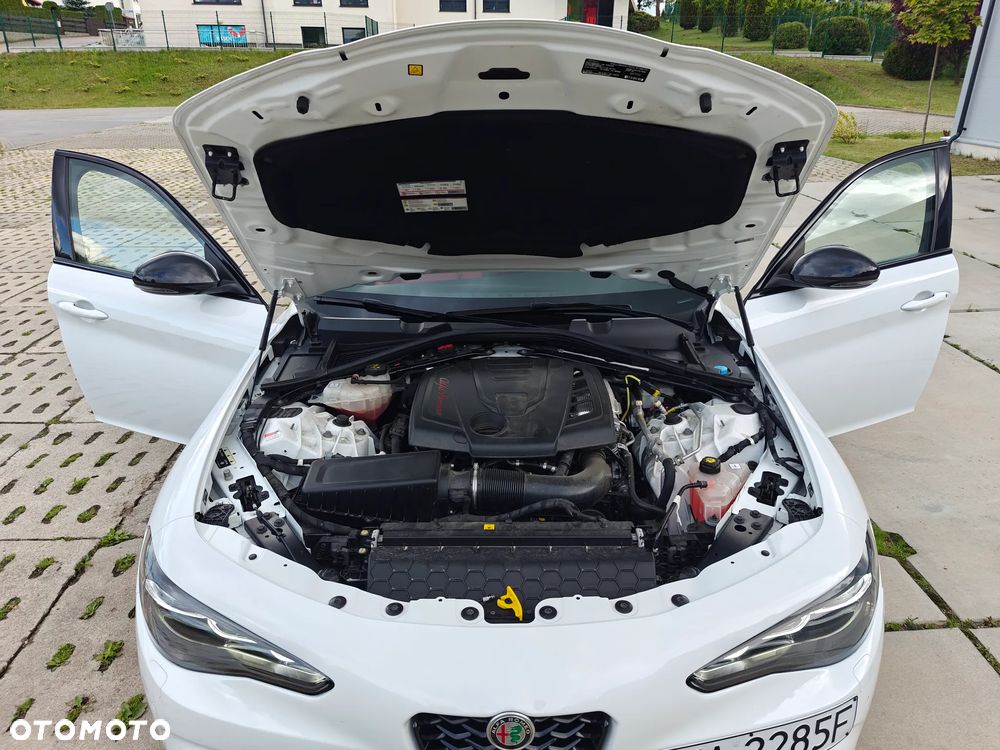 Alfa Romeo Giulia 2.0 Turbo 16V AT8 Veloce Ti - 33