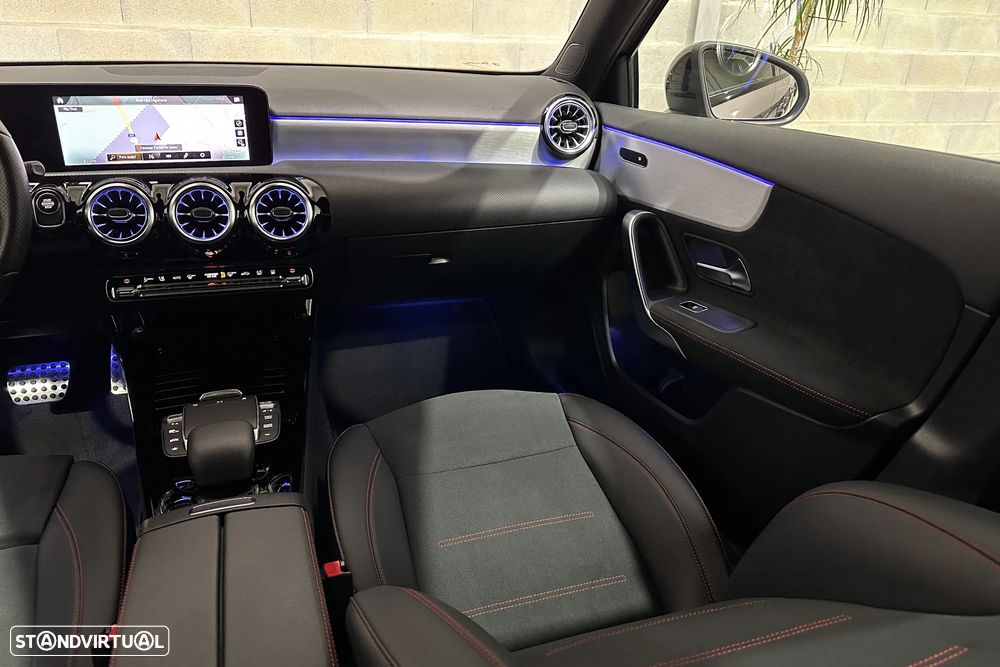 Mercedes-Benz A 250 Limousine e 8G-DCT AMG Line - 14