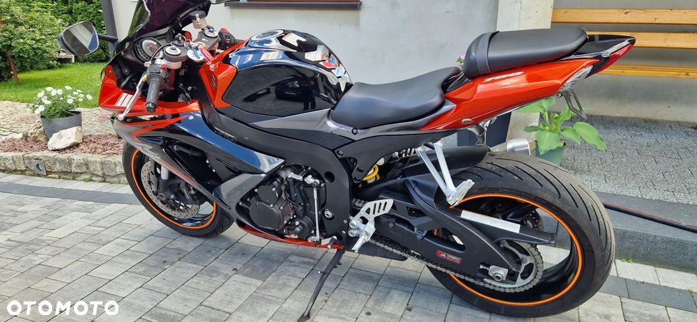 Suzuki GSX-R - 6