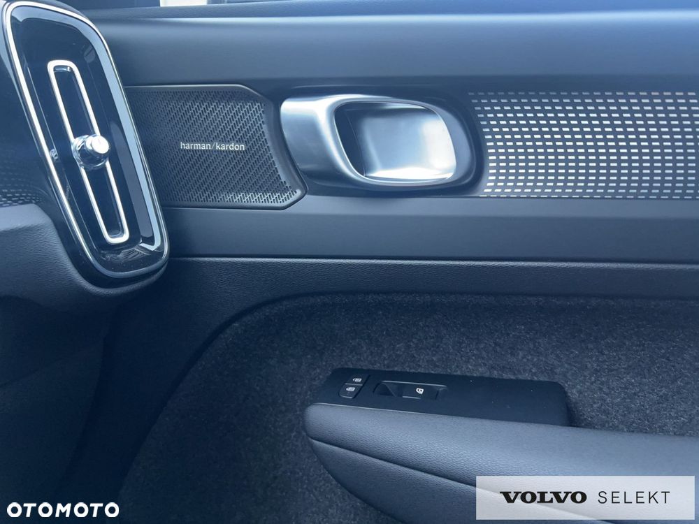 Volvo XC 40 - 30