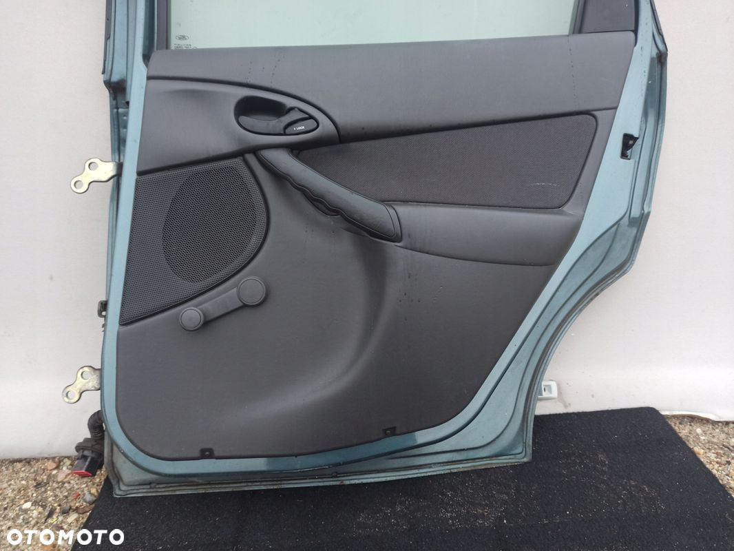 Drzwi prawy tył kompletne FORD FOCUS MK1 KOMBI kolor X1 - 14