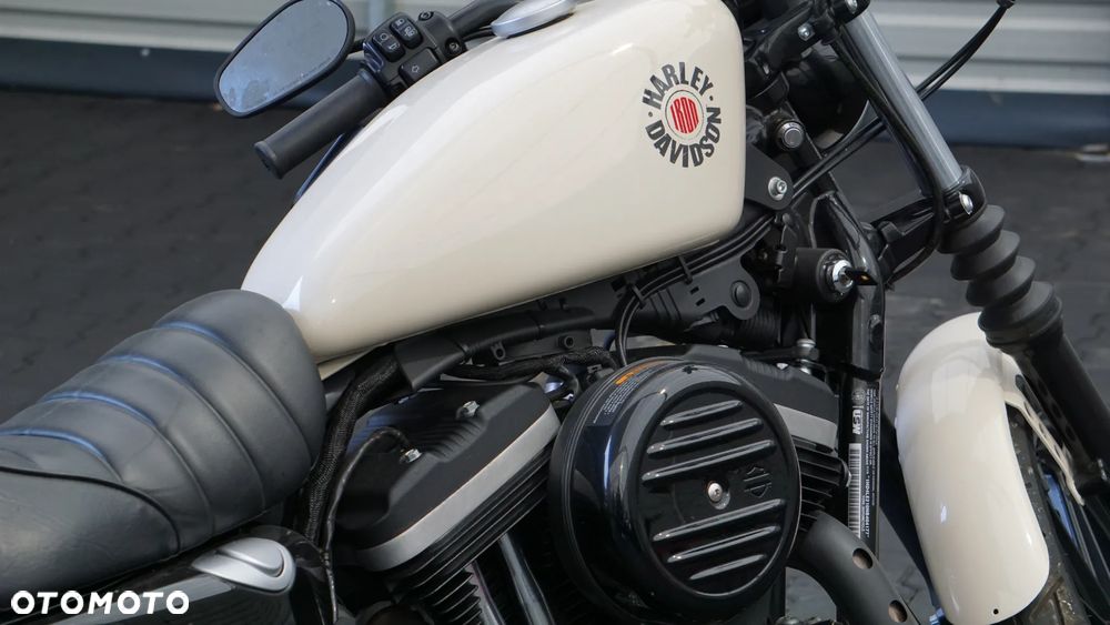 Harley-Davidson Sportster Iron 883 - 14