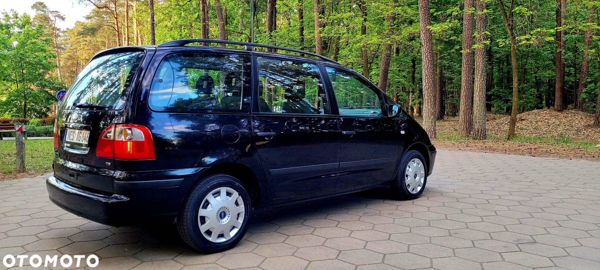 Ford Galaxy TDI Ambiente - 2