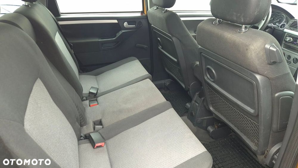 Opel Meriva - 9