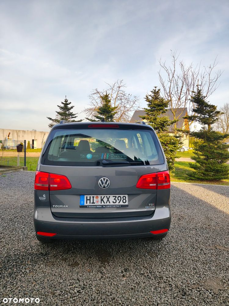 Volkswagen Touran 2.0 TDI DPF STYLE - 25