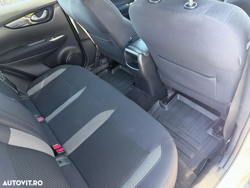 Nissan Qashqai 1.3 138CP 2WD Acenta - 6