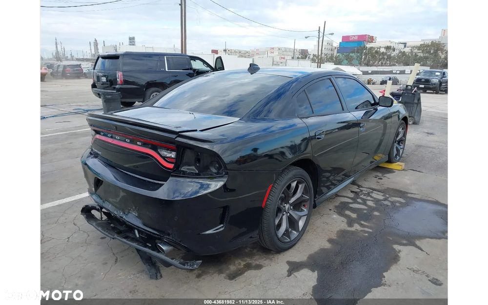 Dodge Charger - 4