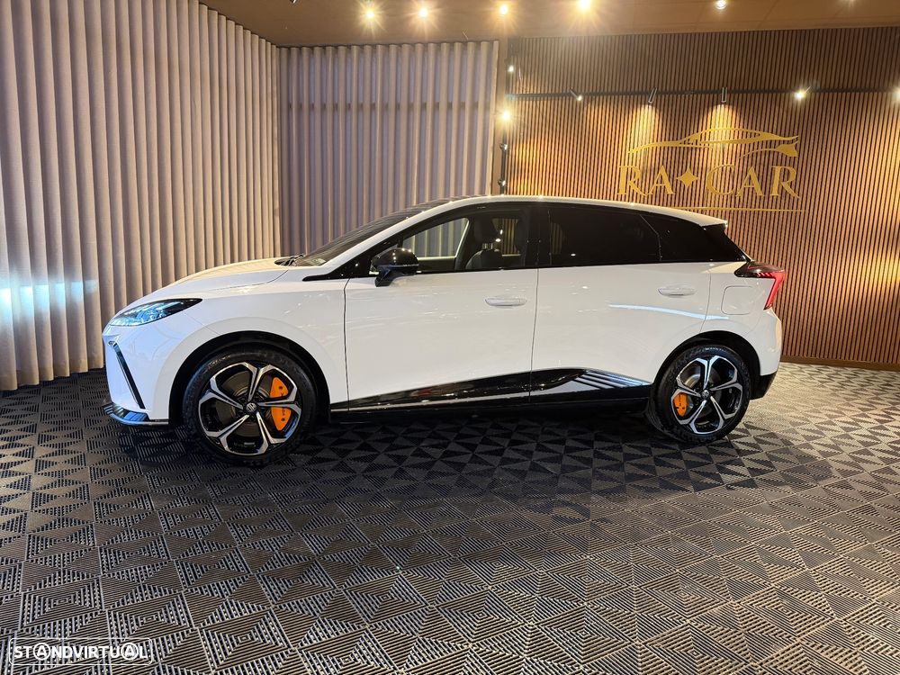 MG MG4 64 kWh XPower Luxury - 2