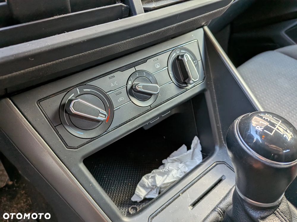 Volkswagen Polo 1.0 TSI Blue Motion - 17