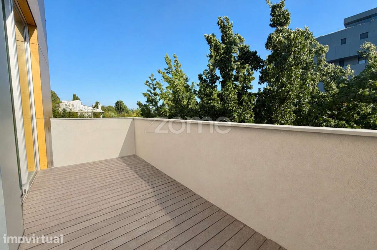 Apartamento T3 Duplex com Garagem Fechada no Talvai - Grande imagem: 4/33