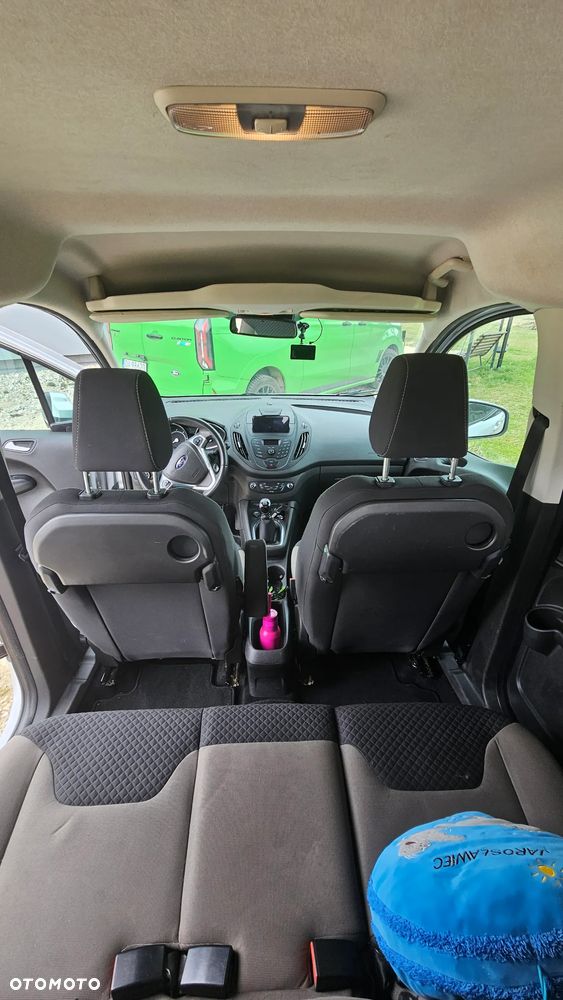 Ford Tourneo Courier - 20