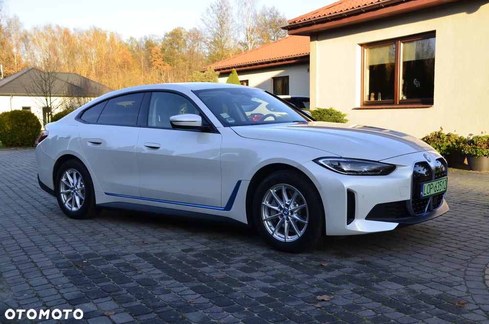 BMW i4 83.9kWh eDrive 40 - 12