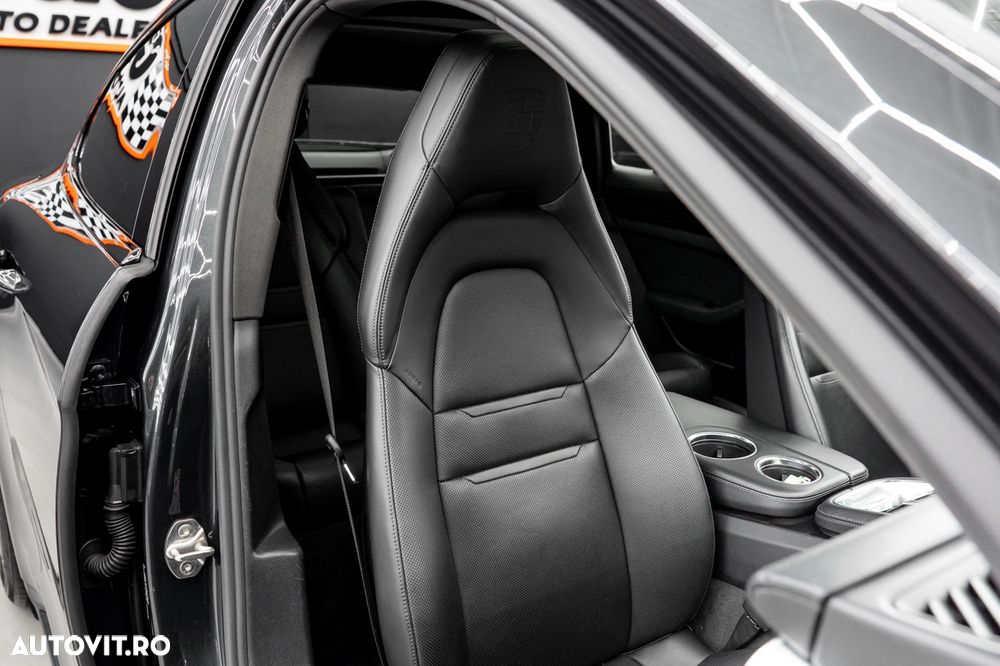 Porsche Panamera 4 E-Hybrid - 14
