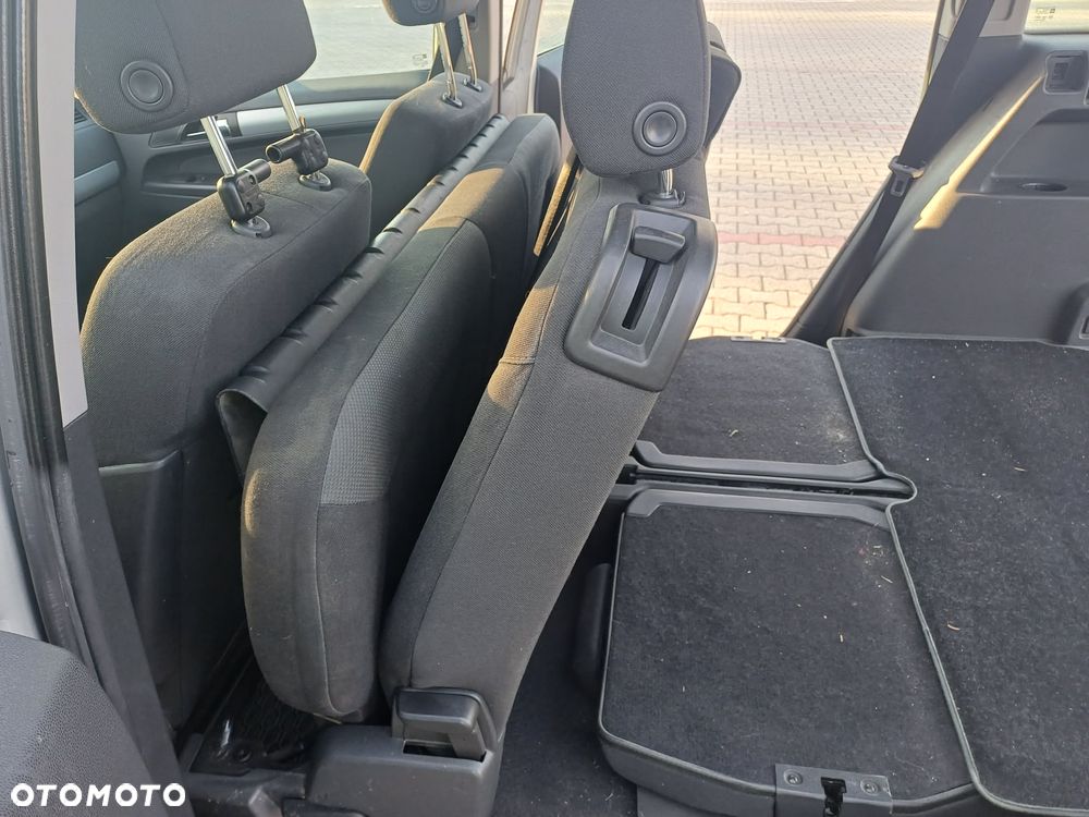 Opel Zafira 1.9 CDTI - 16