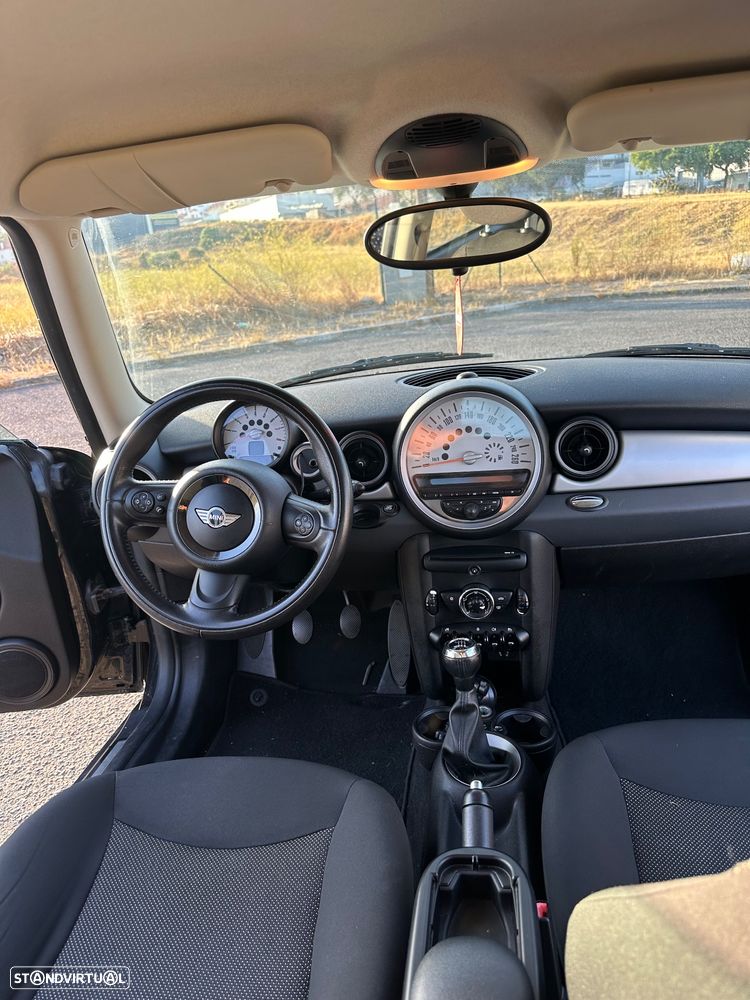 MINI 3 Portas One - 9