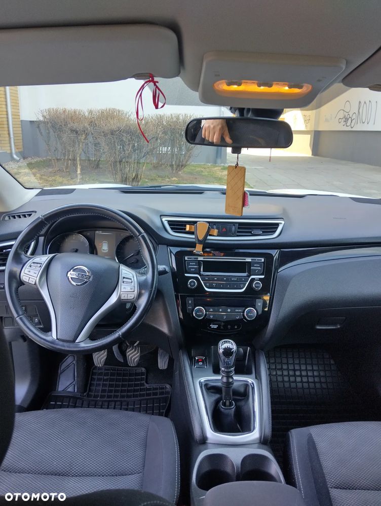 Nissan Qashqai 1.2 DIG-T Acenta EU6 - 4