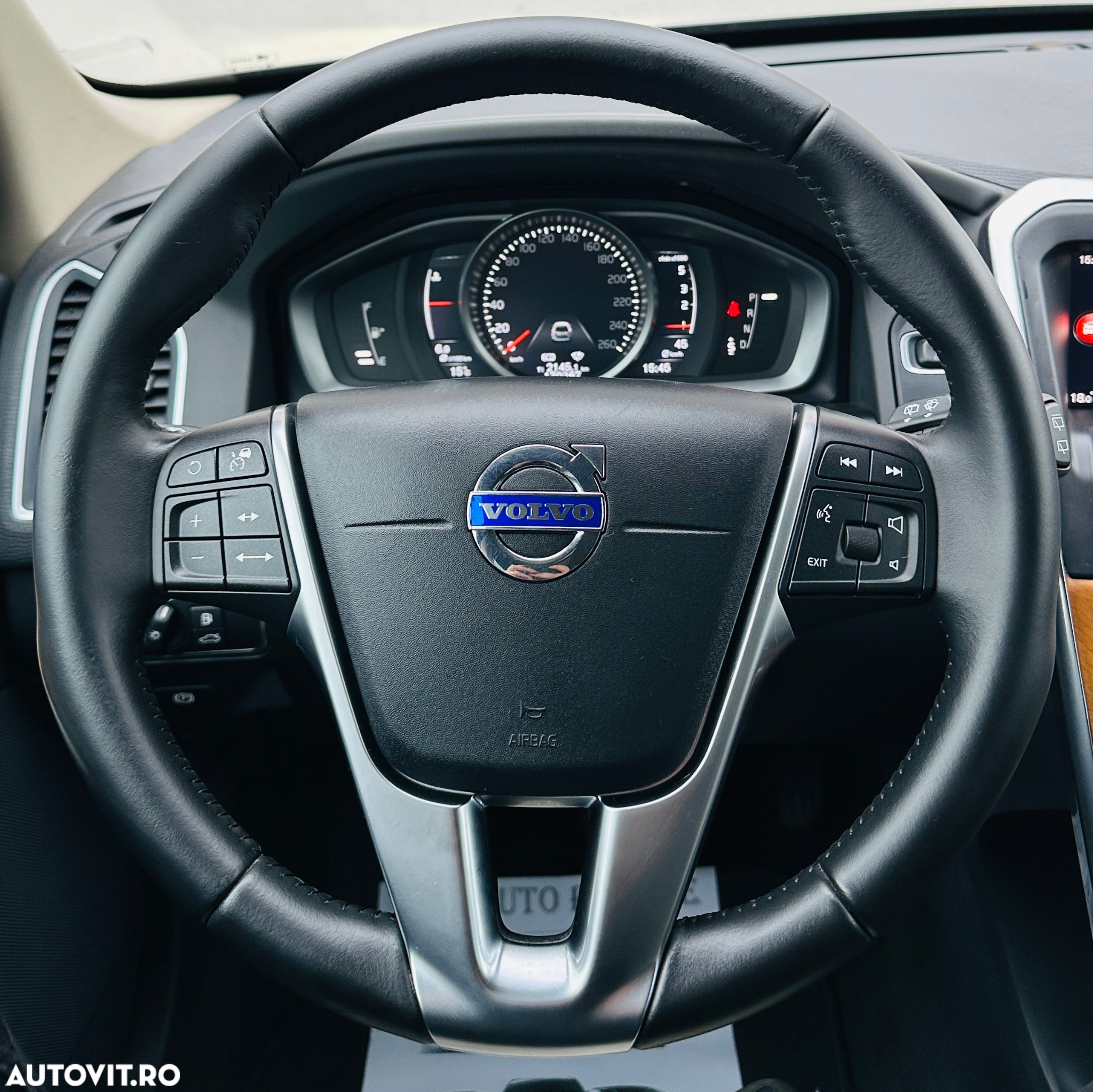 Volvo XC 60 D3 Geartronic Momentum - 33