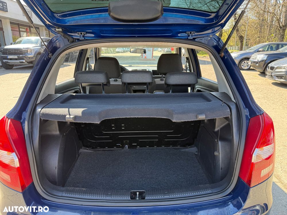 Skoda Fabia 1.2 HTP Easy - 12