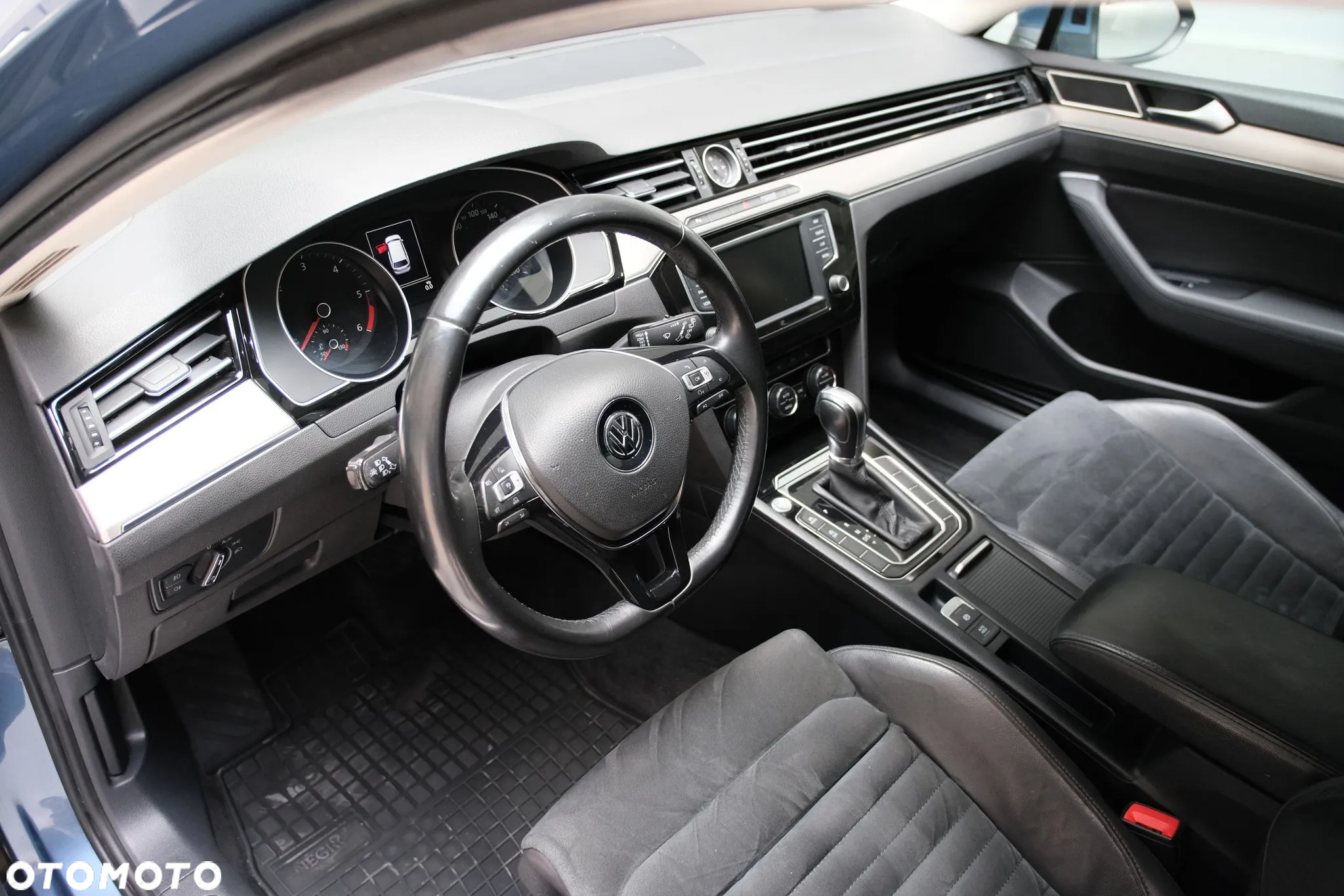 Volkswagen Passat 2.0 TDI BMT Highline DSG - 11