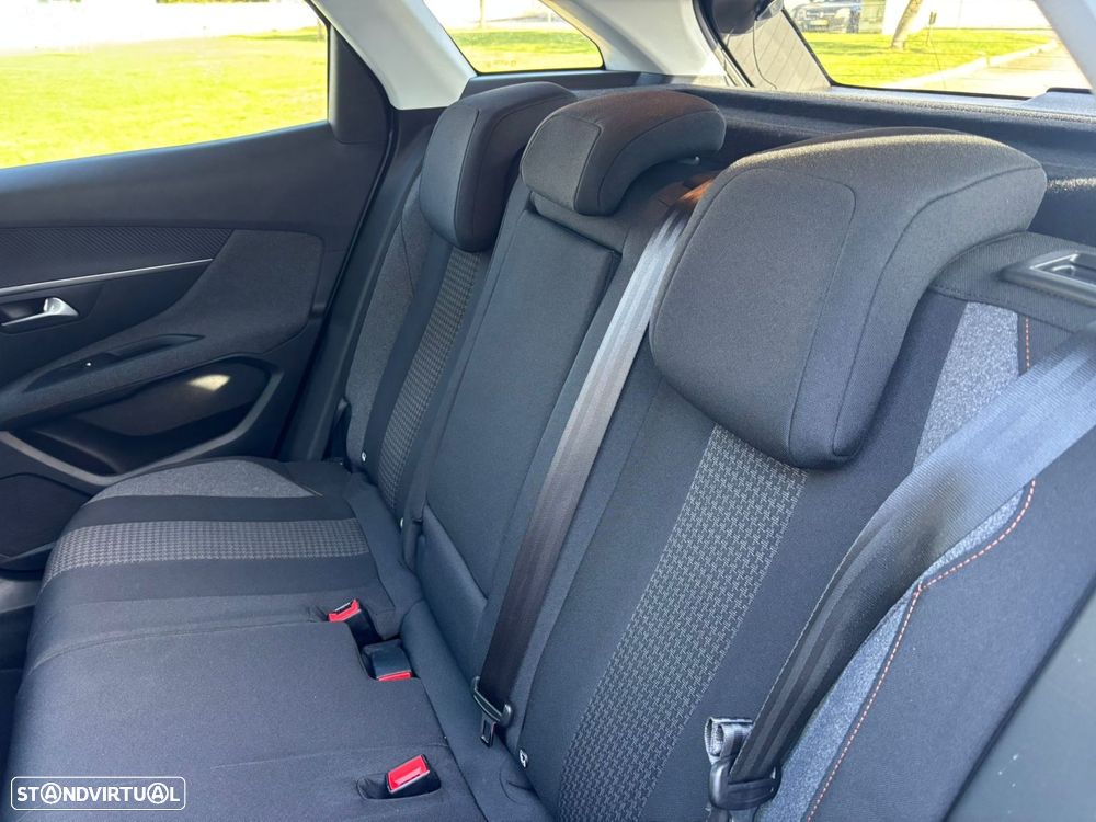 Peugeot 3008 1.5 BlueHDi Active - 41